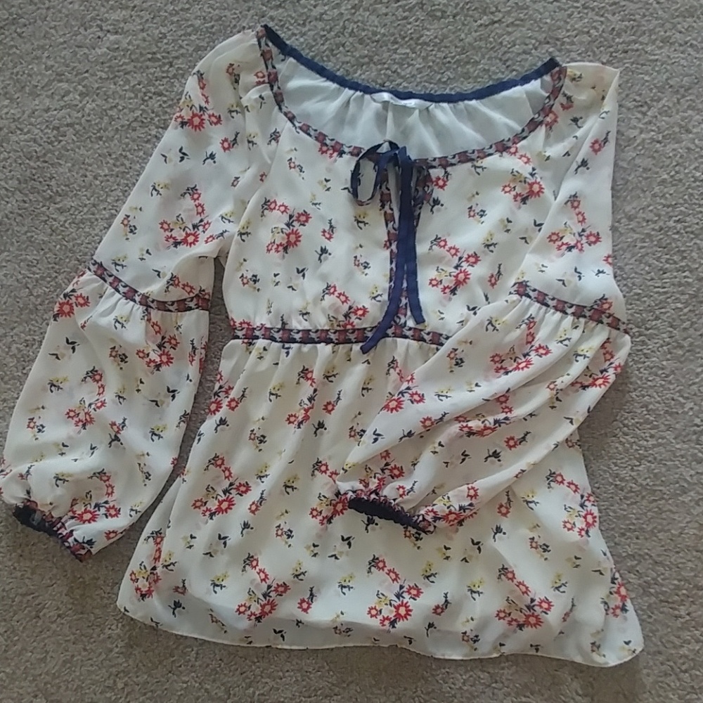 NWOT peasant shirt